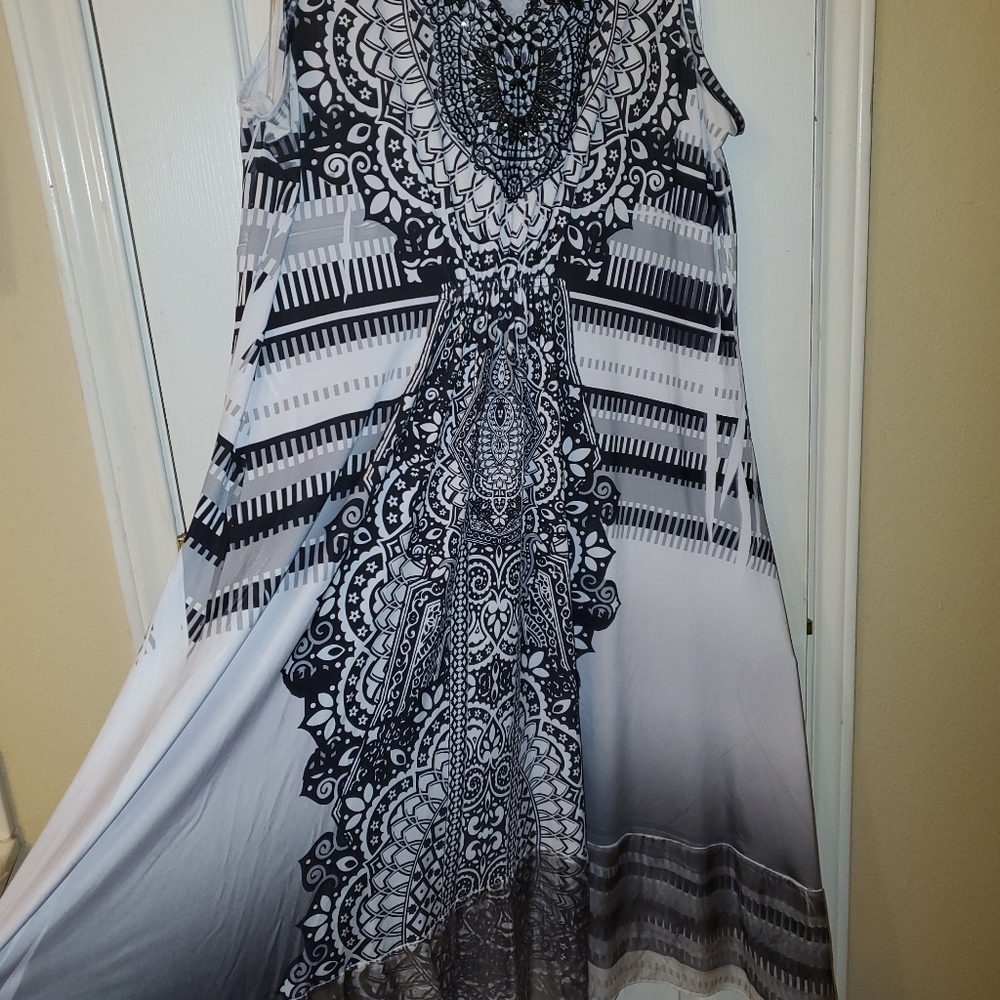 Sleeveless dress